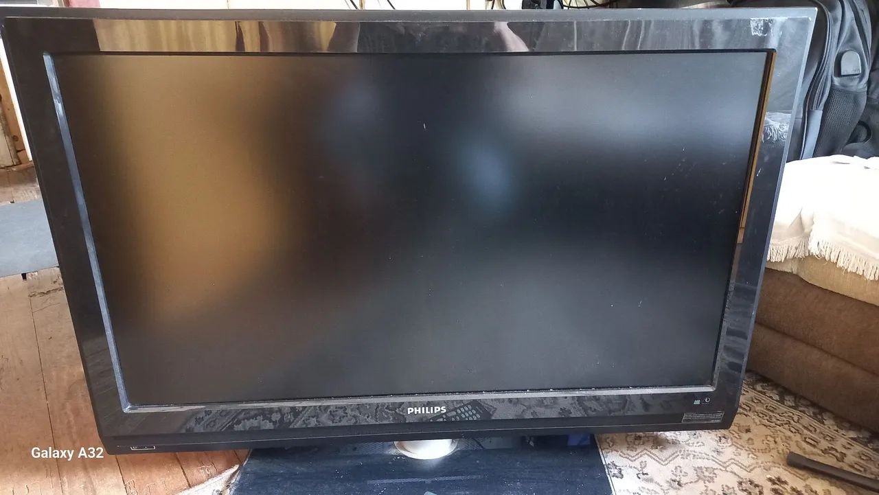TV Philips LCD 42 polegadas - aproveitamento de peças - Foto 2