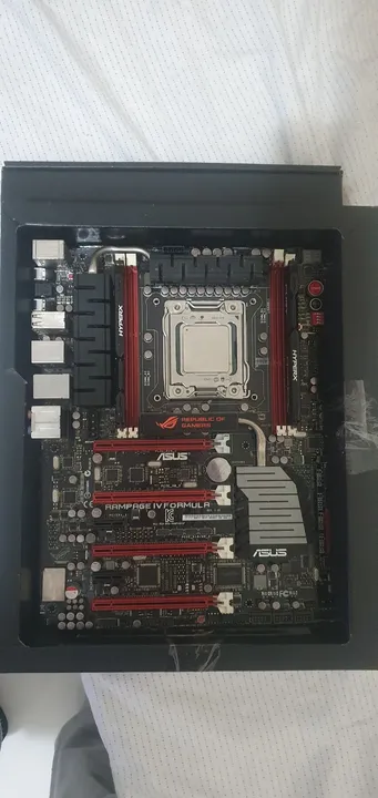 Placa mãe Rampage iv x79 + 3960x + 8 gb de memoria