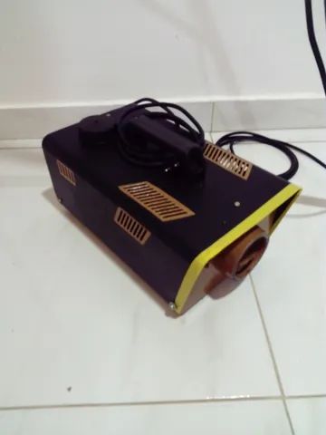 Alugo maquina de fumaça e iluminação