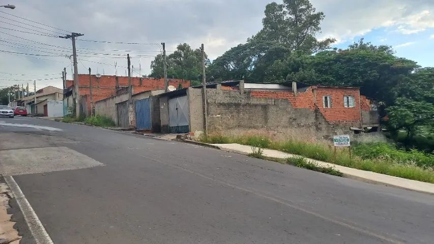 Terreno de esquina, documentado, no jardim Brasilândia. Ótimo local. Aceita veículo. - Foto 2