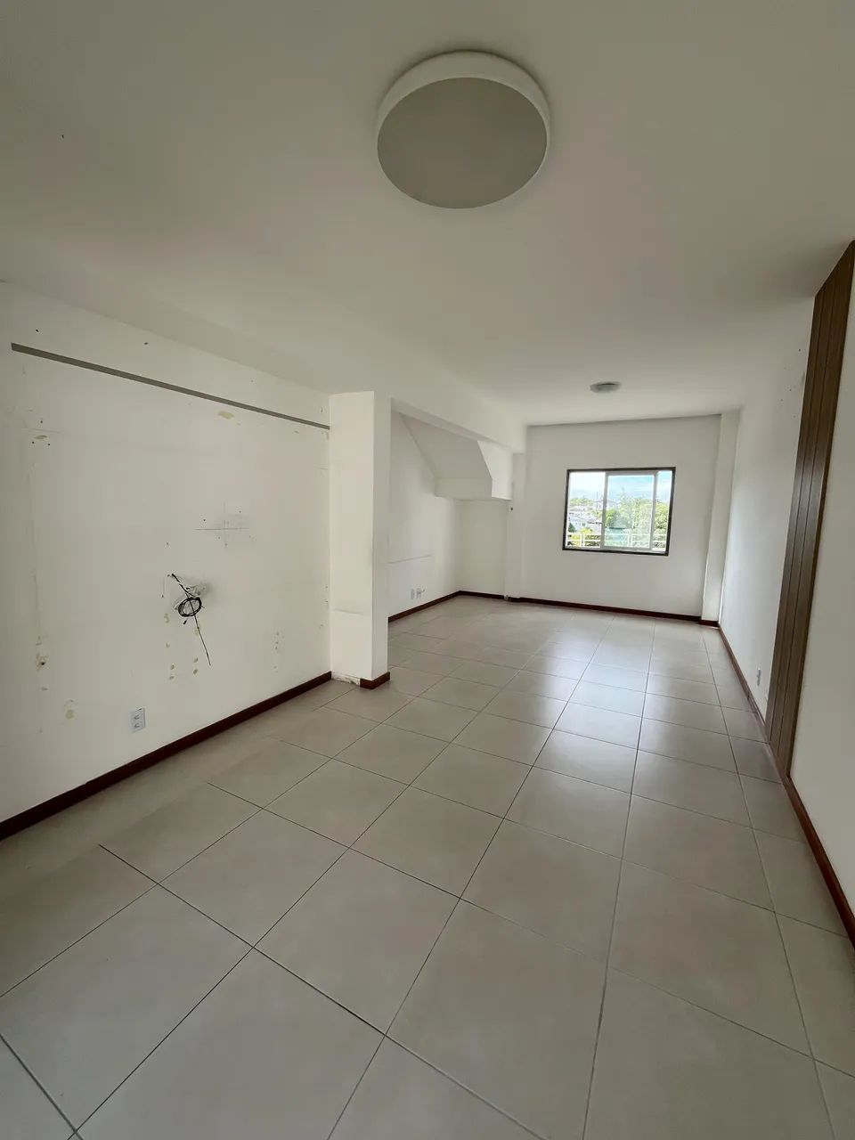Casa de condomínio com 03 quartos, quintal e lazer de clube - Foto 3