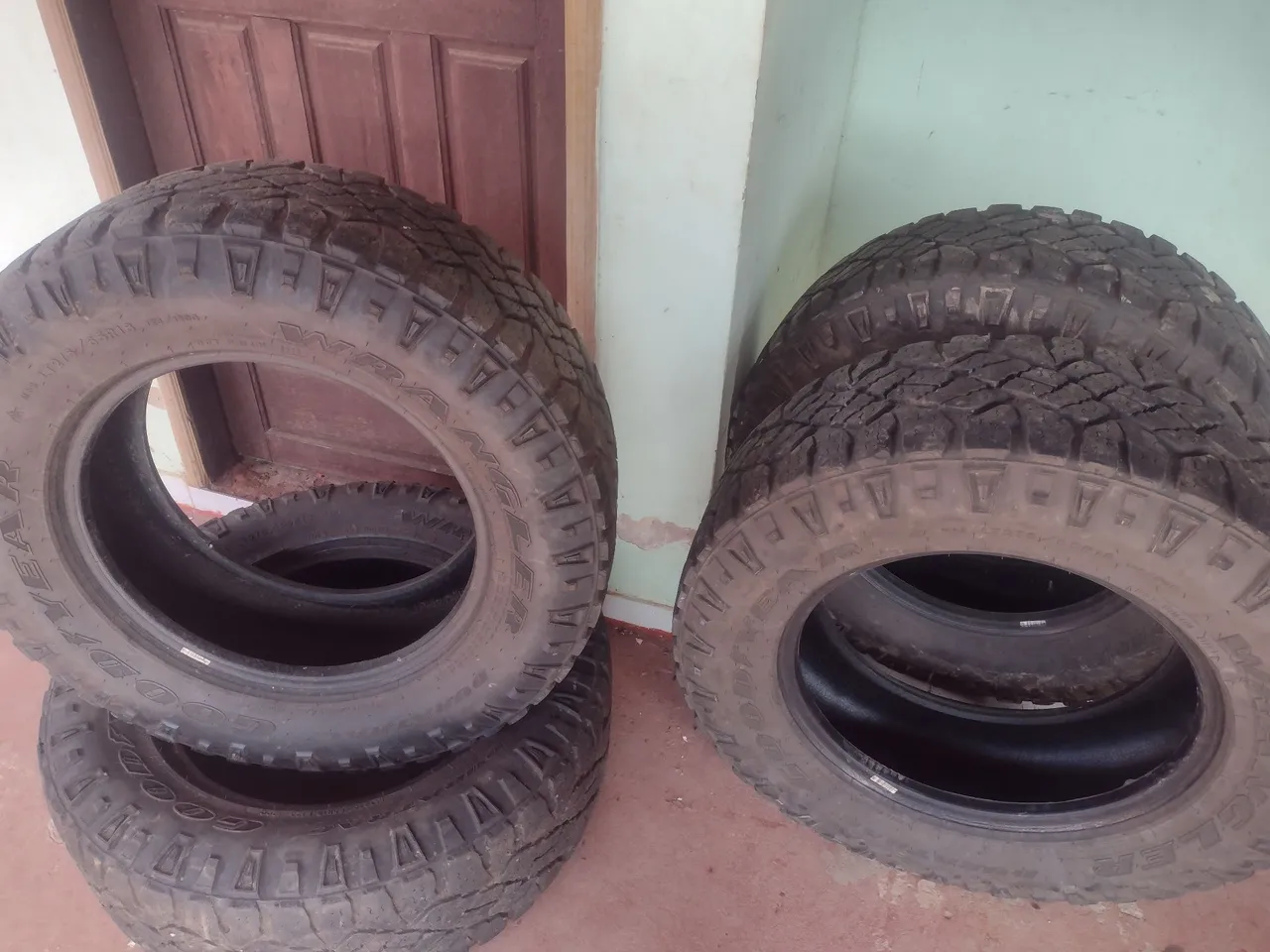 Pneus 275/65R18 BFGoodrich oferta 160,00