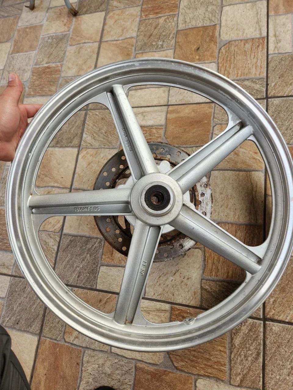 Roda dianteira Dafra Kansas 150cc - Foto 2