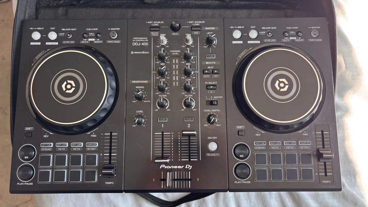 Controladora Pioneer DJ DDJ-400
