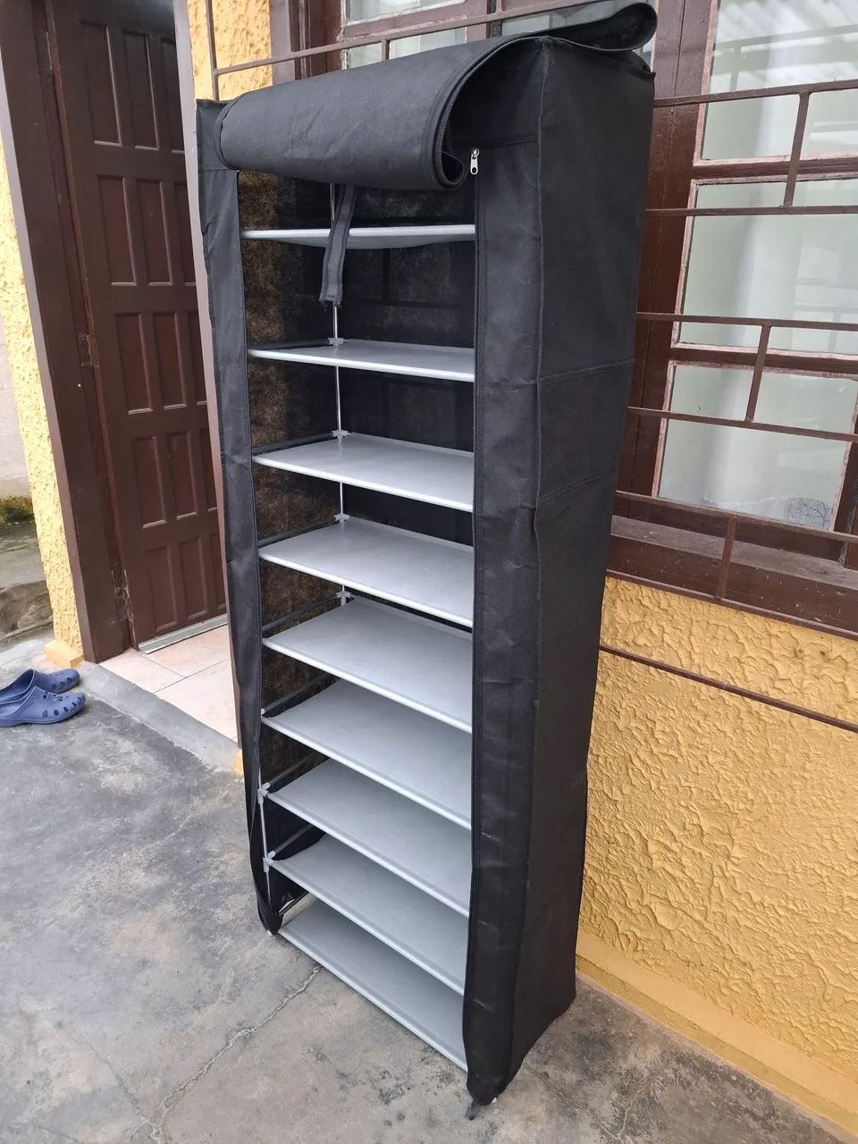 Vendo sapateira semi nova ( entrego com taxa )