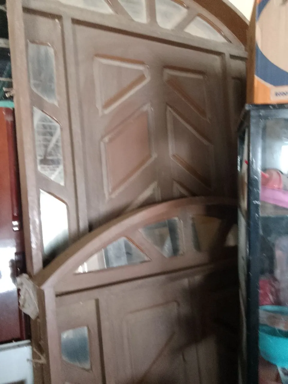 Conjunto Porta de mad eira com detalhes