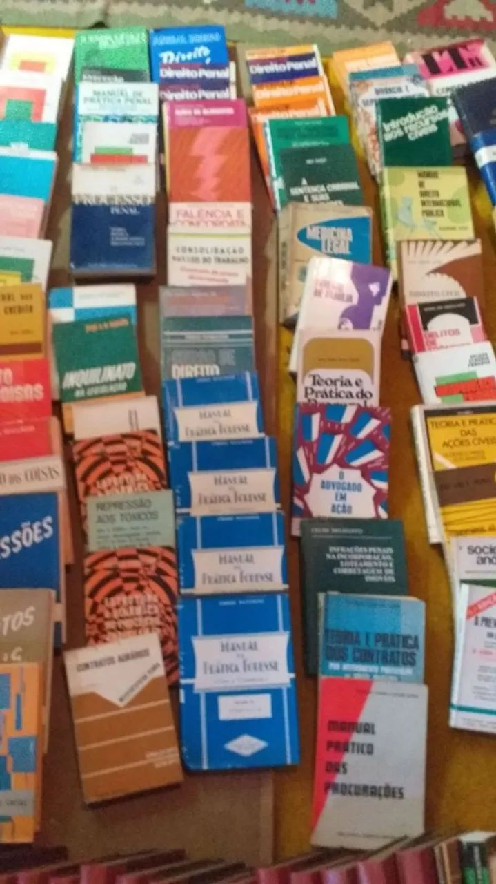Livros de Direito - Diversos temas - Foto 3