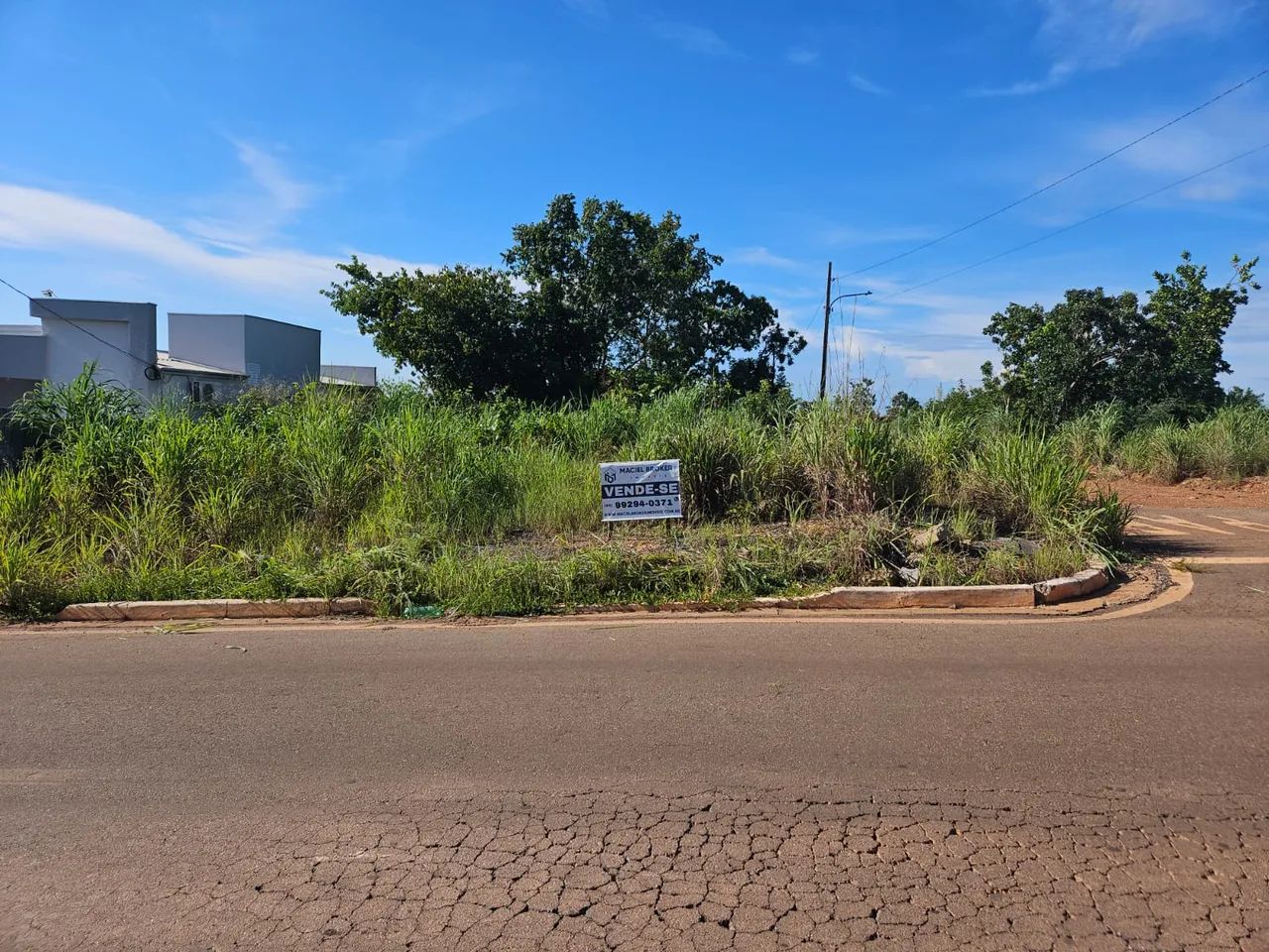 Imóvel para venda tem 360 metros quadrados em Petrópolis - Várzea Grande - MT