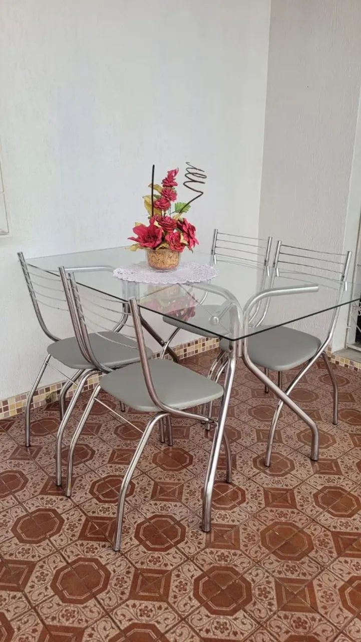 Mesa com  4 cadeiras  - Foto 4
