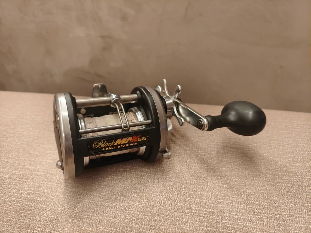 Carretilha de Pesca Black Max 20 (Usada)
