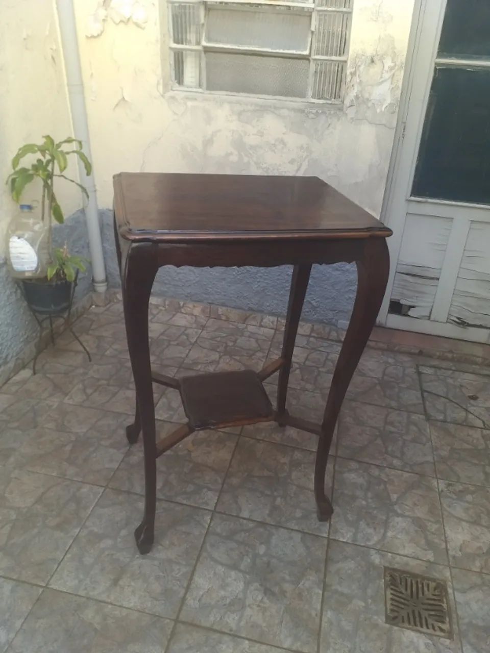  Mesa de canto provençal muito bonita