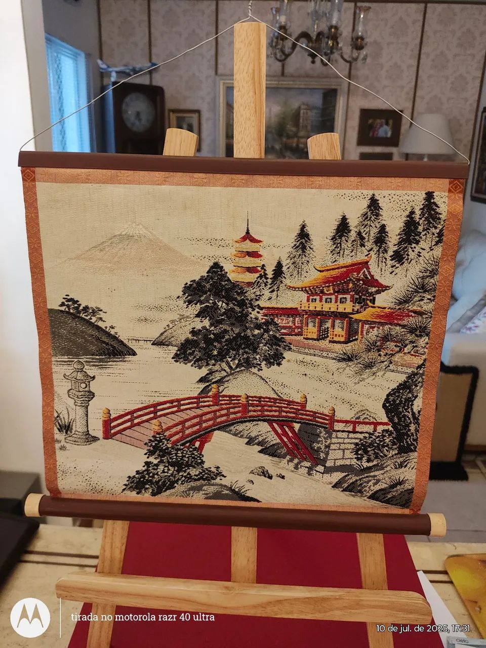 Linda Tapeçaria em fio de Seda Japonês - Cena Oriental com Monte Fuji ao fundo. 30x28cm