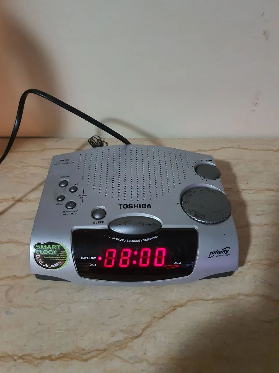 RADIO RELOGIO TOSHIBA BIVOLT