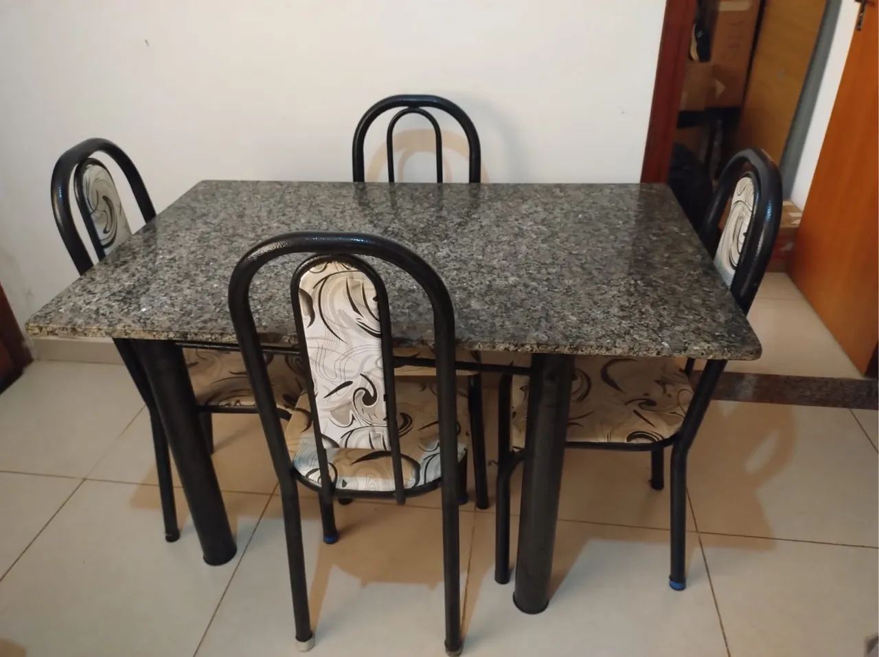 Mesa de Jantar em Granito64221280816258123