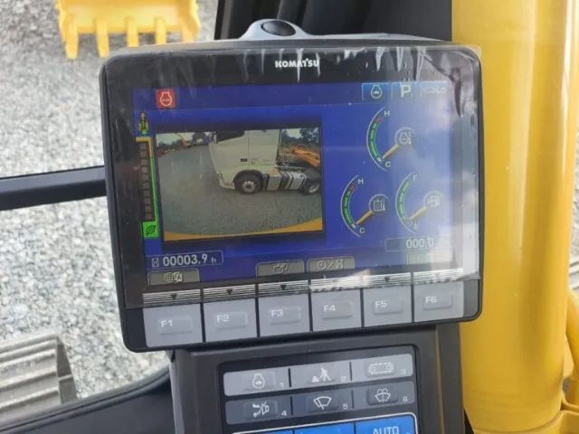 escavadeira Komatsu PC210 4x4 diesel ano 2022 - Foto 3