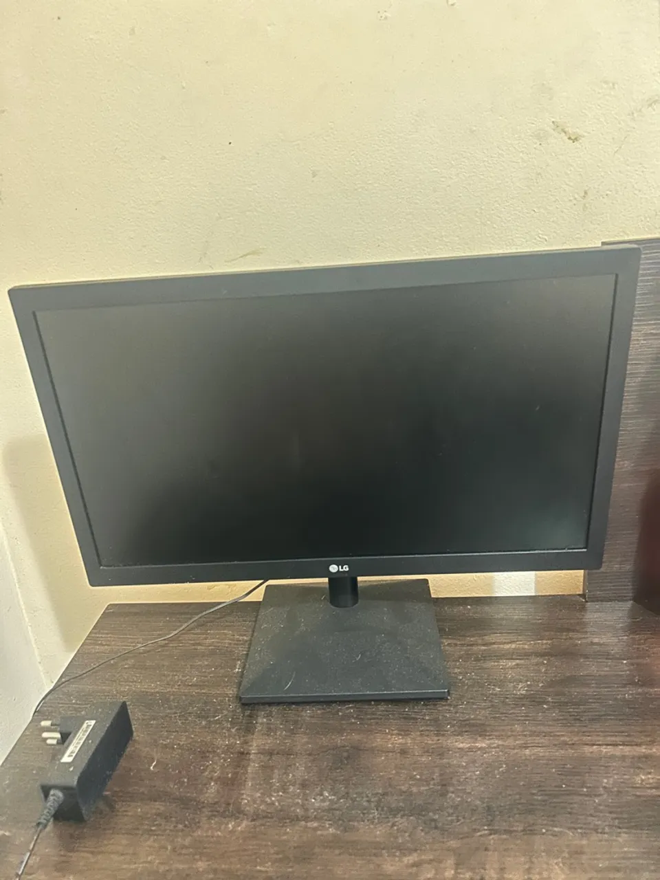 Monitor lg 21 p semi novo