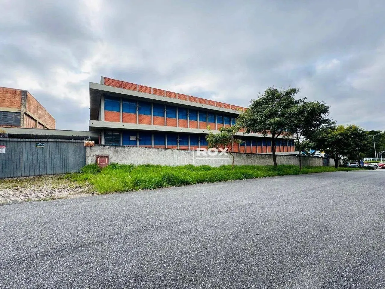 Galpão para alugar, 2947 m² por R$ 35.300/mês - Bacacheri, Curitiba/PR