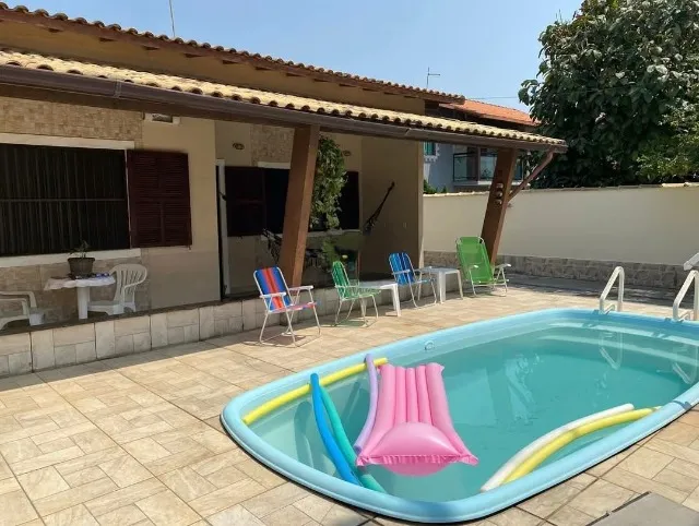 Vendo ou troco casa com 03 quartos em Barra de São João, por imóvel na Tijuca, RJ.
