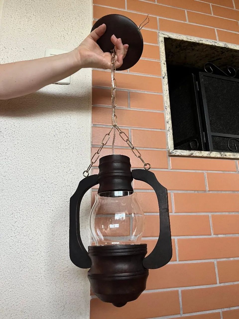 Conjunto de três lustres estilo lampião em madeira maciça - Foto 3