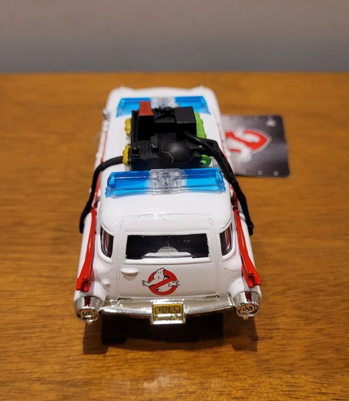 Miniatura Ecto-1 Ghostbusters Jadstoys 1:32 perfeita  - Foto 4