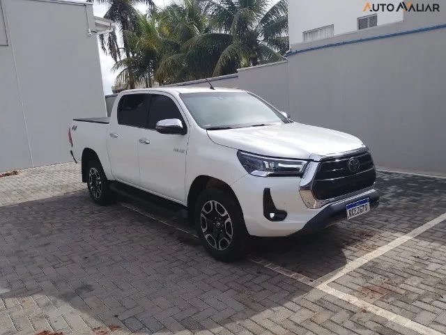 HILUX 2.8 D-4D TURBO DIESEL CD SRX 4X4 AUTOMÁTICO