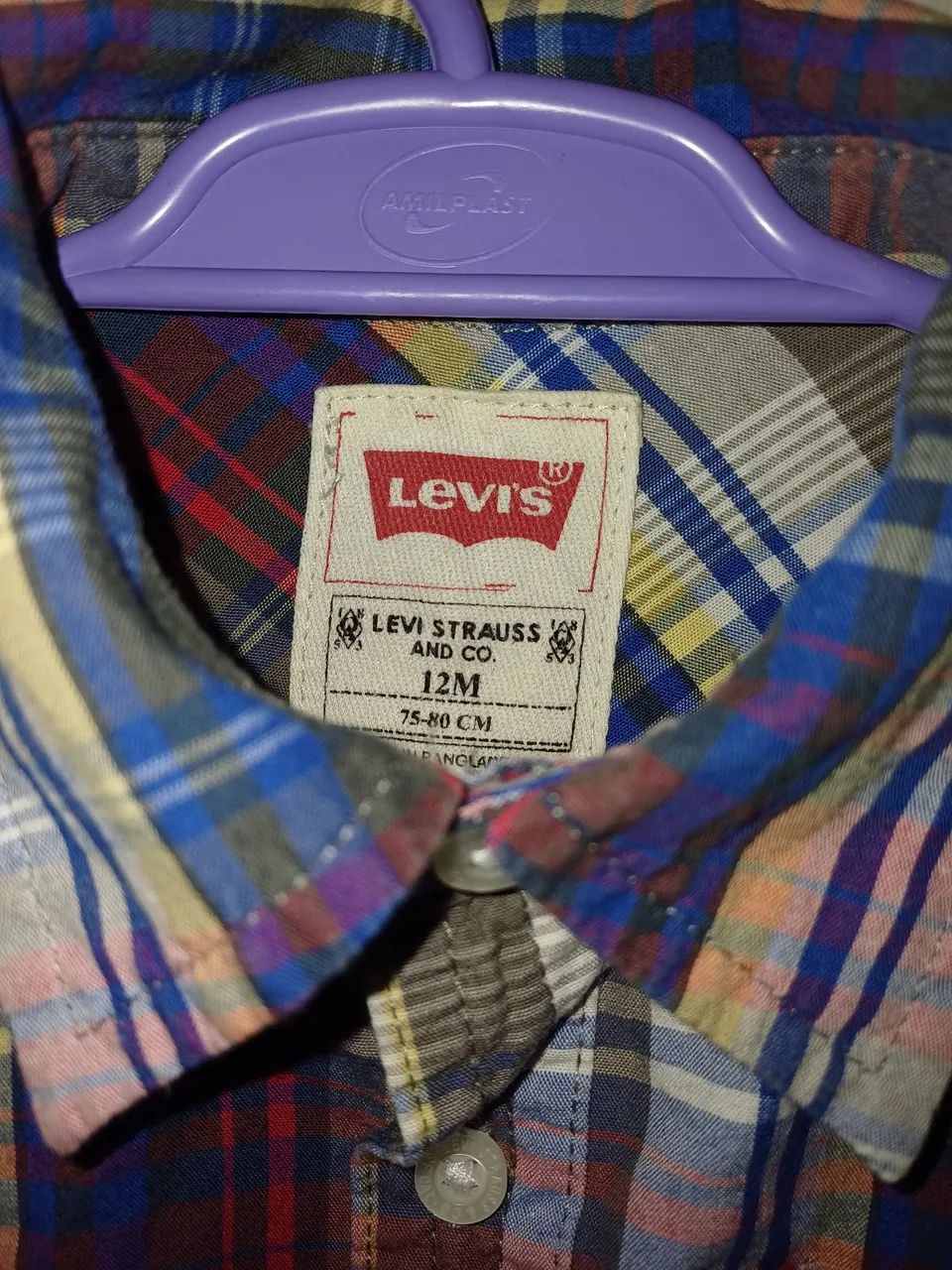 Camisa Xadrez Infantil Levis semi-nova  - Foto 2