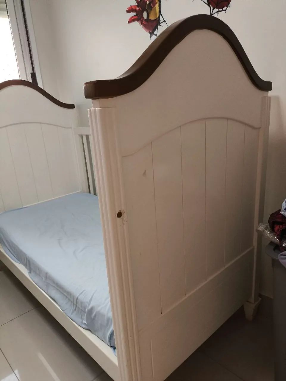 Berço, com grades removíveis, transformando em mini cama. - Foto 2