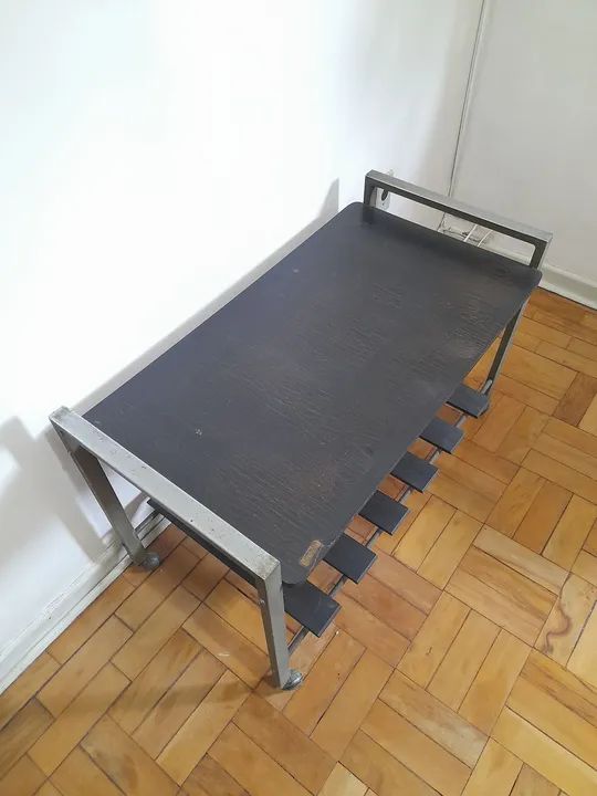 Rack de Tv Vintage de Metal e Madeira com Rodinhas - Foto 3