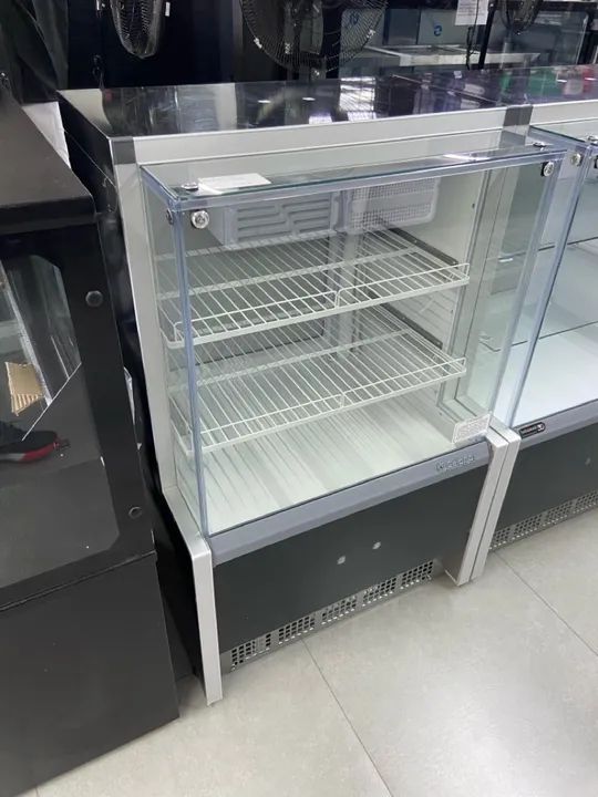 VITRINE REFRIGERADA CONFEITARIA AURORA GPFA-075R - GELOPAR  - Foto 2
