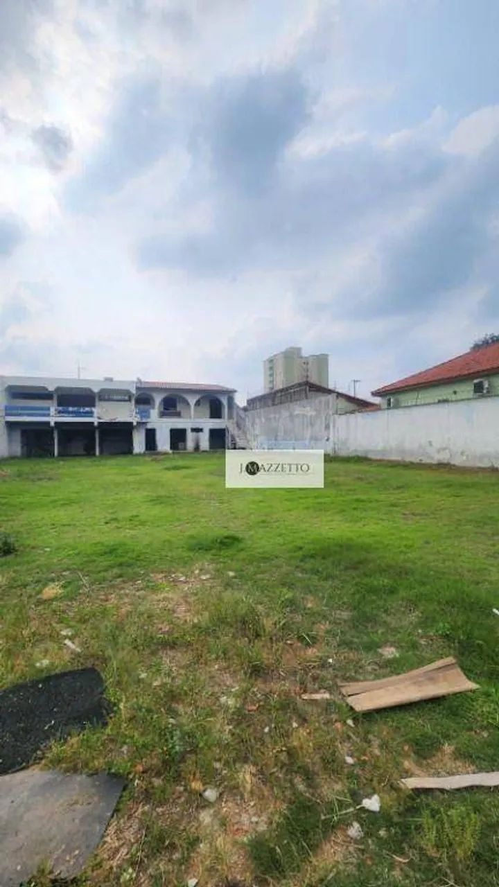 Terreno comercial a venda em Indaiatuba.