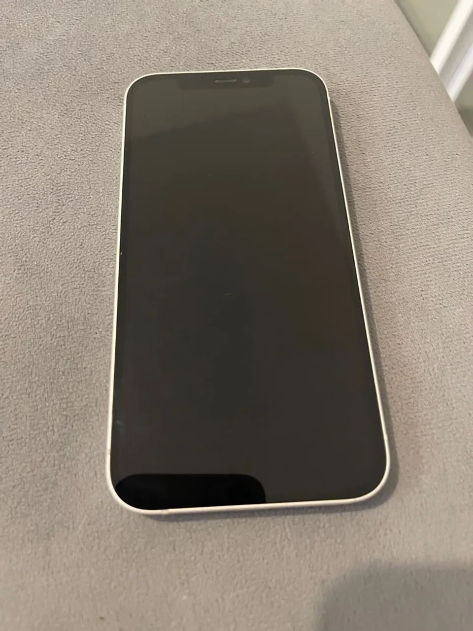 iPhone 12 - Branco - 128GB
