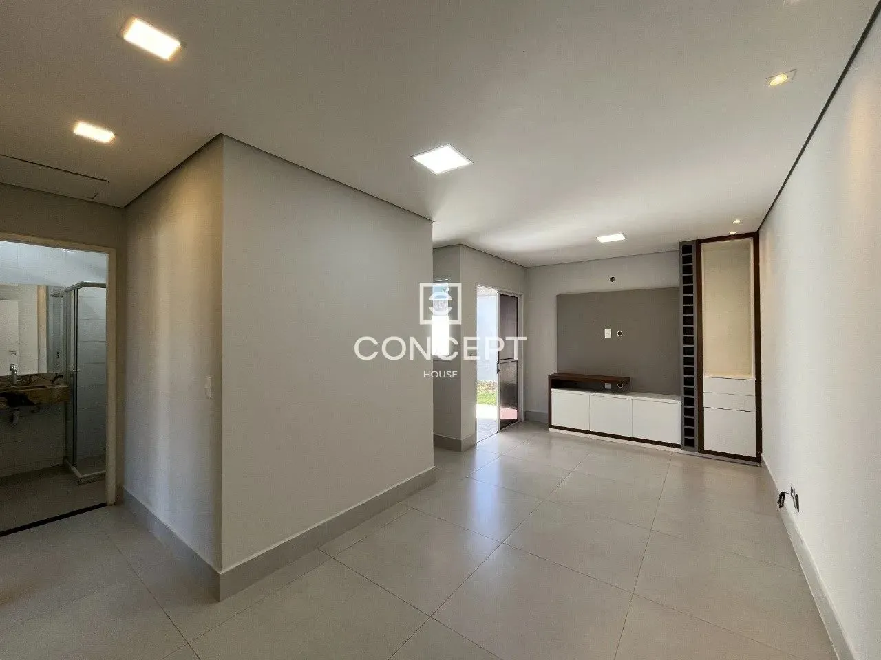 CASA 2 QUARTOS SEMI MOBILIADA NO CONDOMÍNIO ESMERALDA - LOCAÇÃO