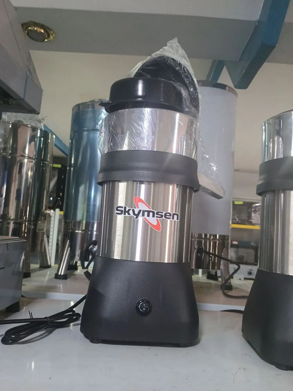 Espremedor de frutas profissional Skymsen - Novo 