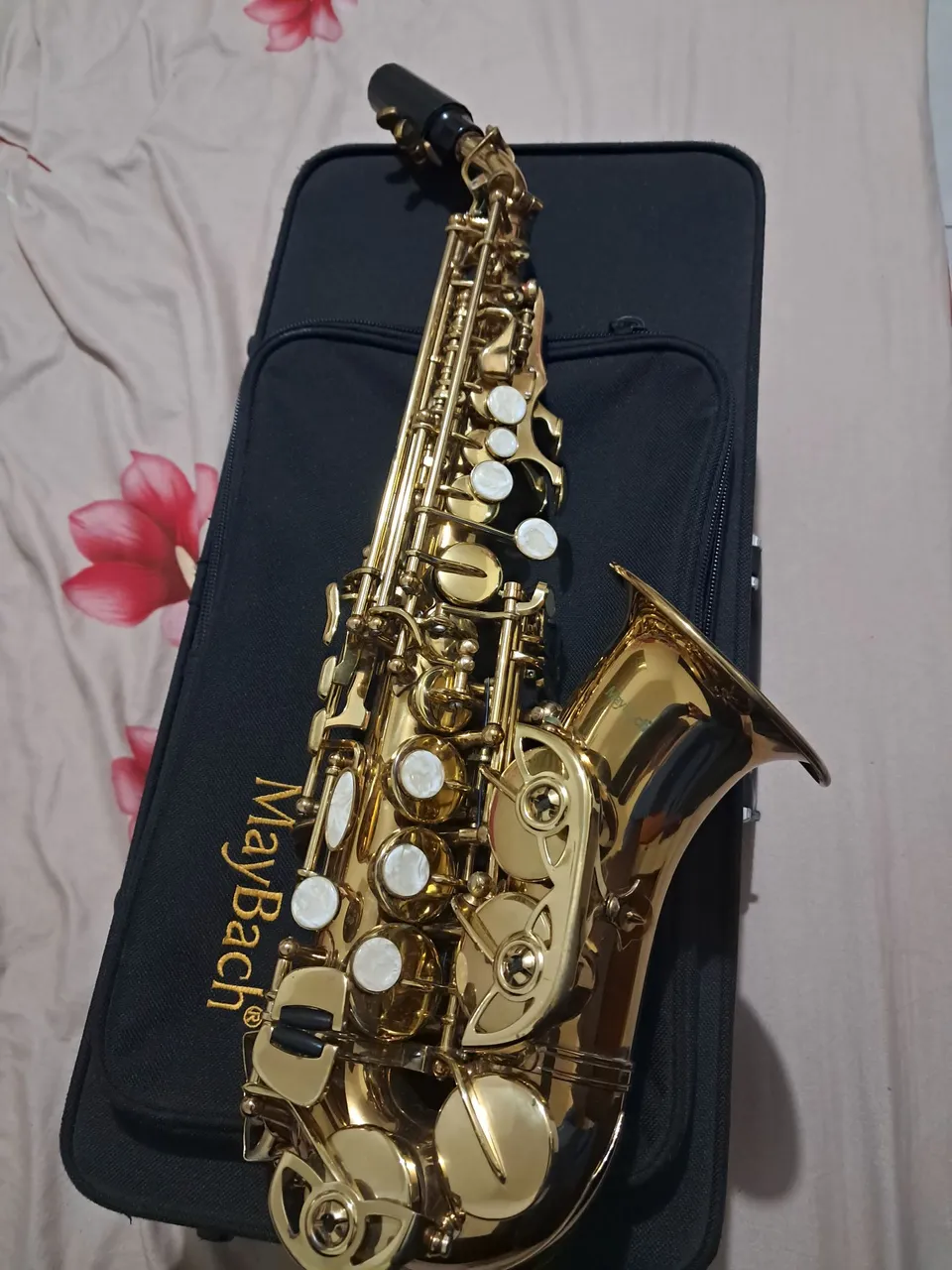 Sax Saxofone soprano curvo MayBach Dourado