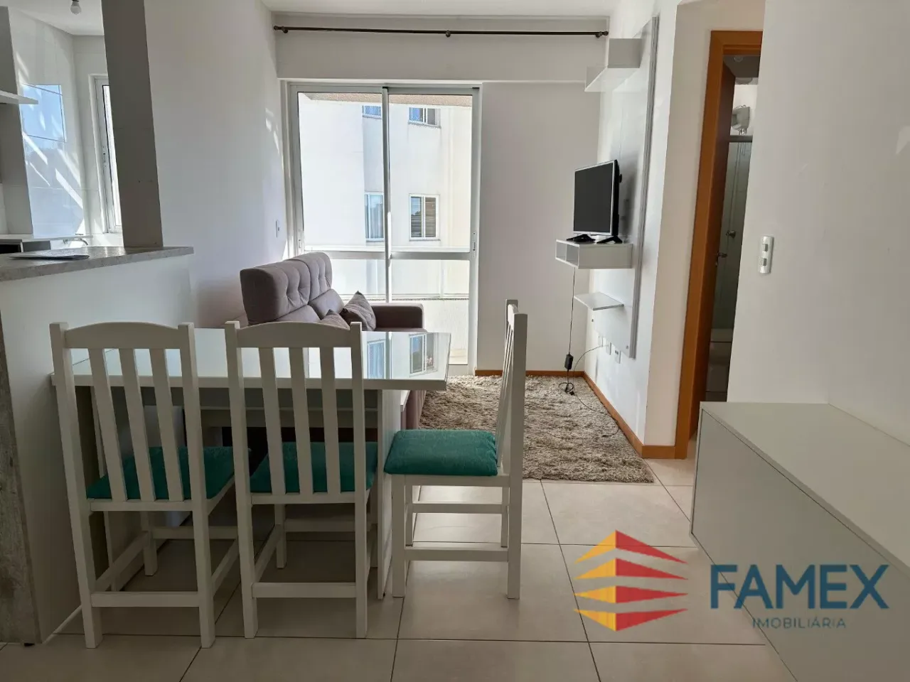 APARTAMENTO MOBILIADO PARA LOCAÇÃO NO CENTRO COM 02 QUARTOS - AP973