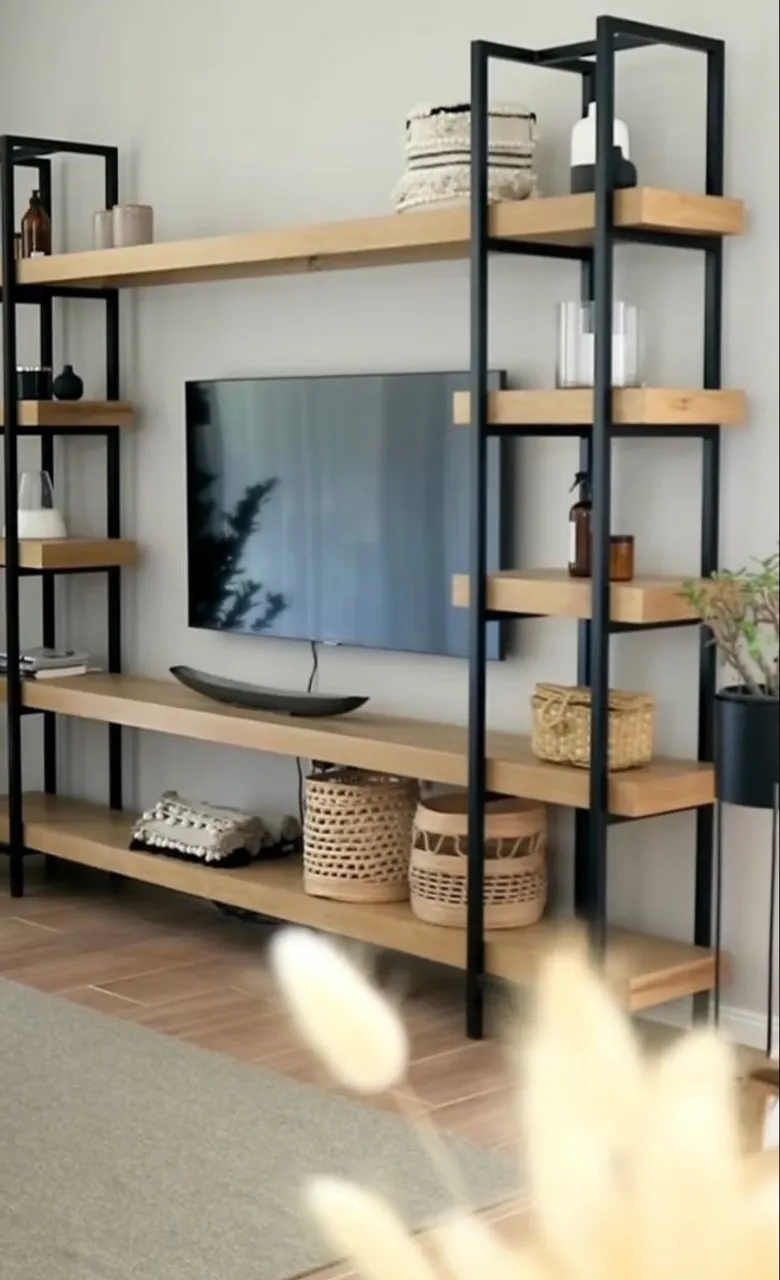 Estante de TV com design moderno e prateleiras