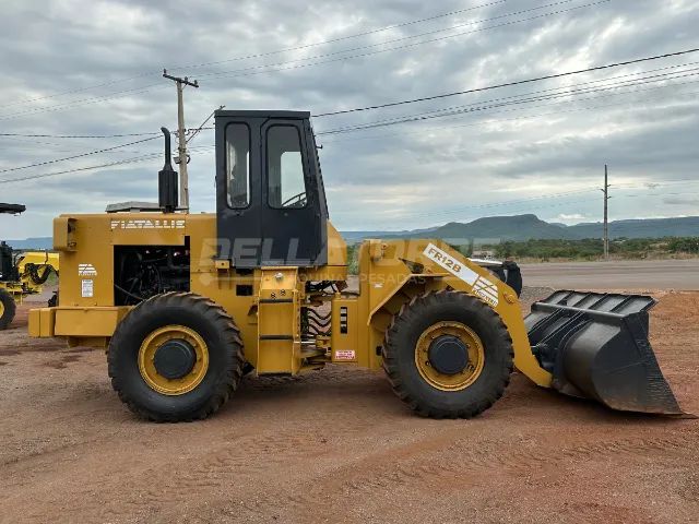 Pá Carregadeira Fiatallis FR12 1996 com Ar Condicionado - Revisada e Pronta para Trabalhar - Foto 5
