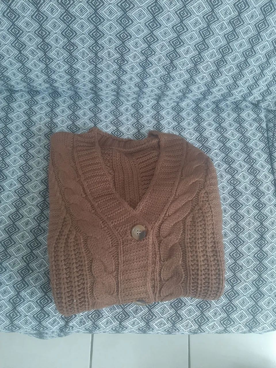 Cardigan marrom de tricô - Foto 4