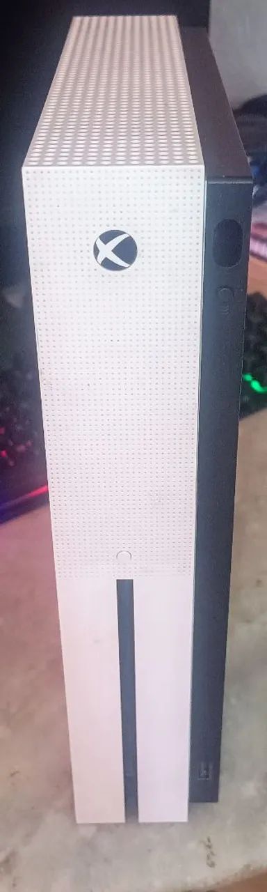 Xbox One S - Console de última geração - Leia a Descrição ( NÃO TROCO EM NADA )  - Foto 4