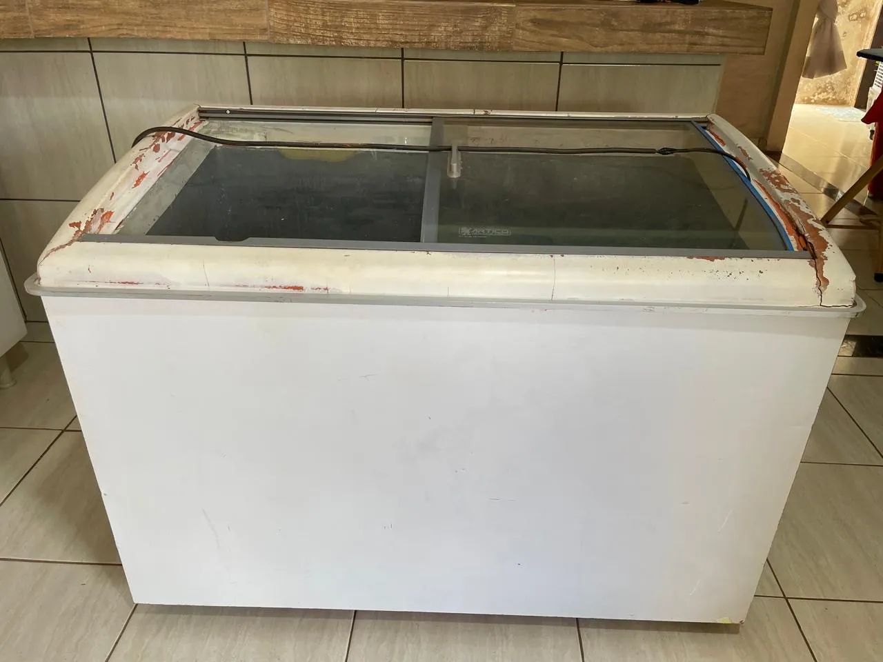 Freezer usado tampa de vidro 110v