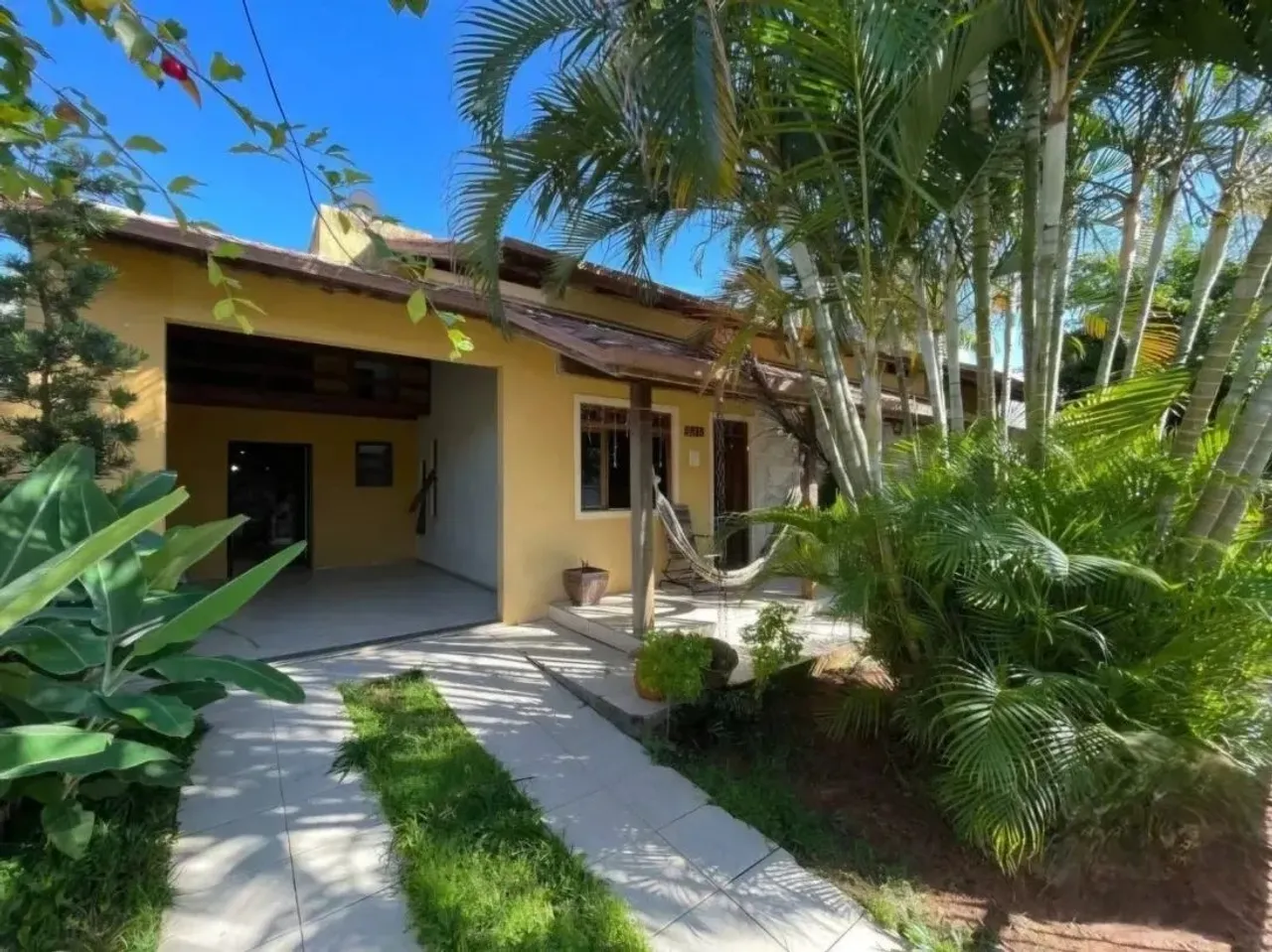 Casa 4 Quartos com 2 Suítes e 120m² - Jardim Cidade