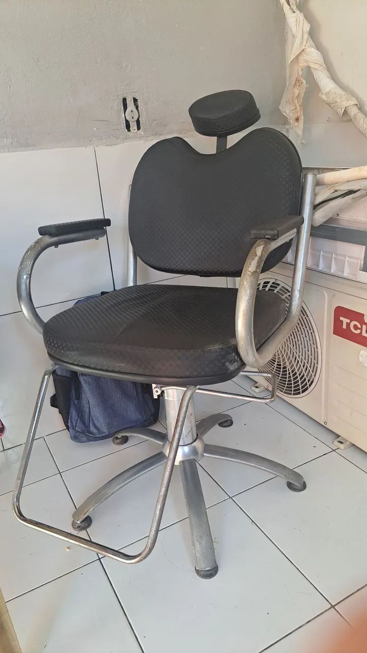 Cadeira de barbeiro + Bancada