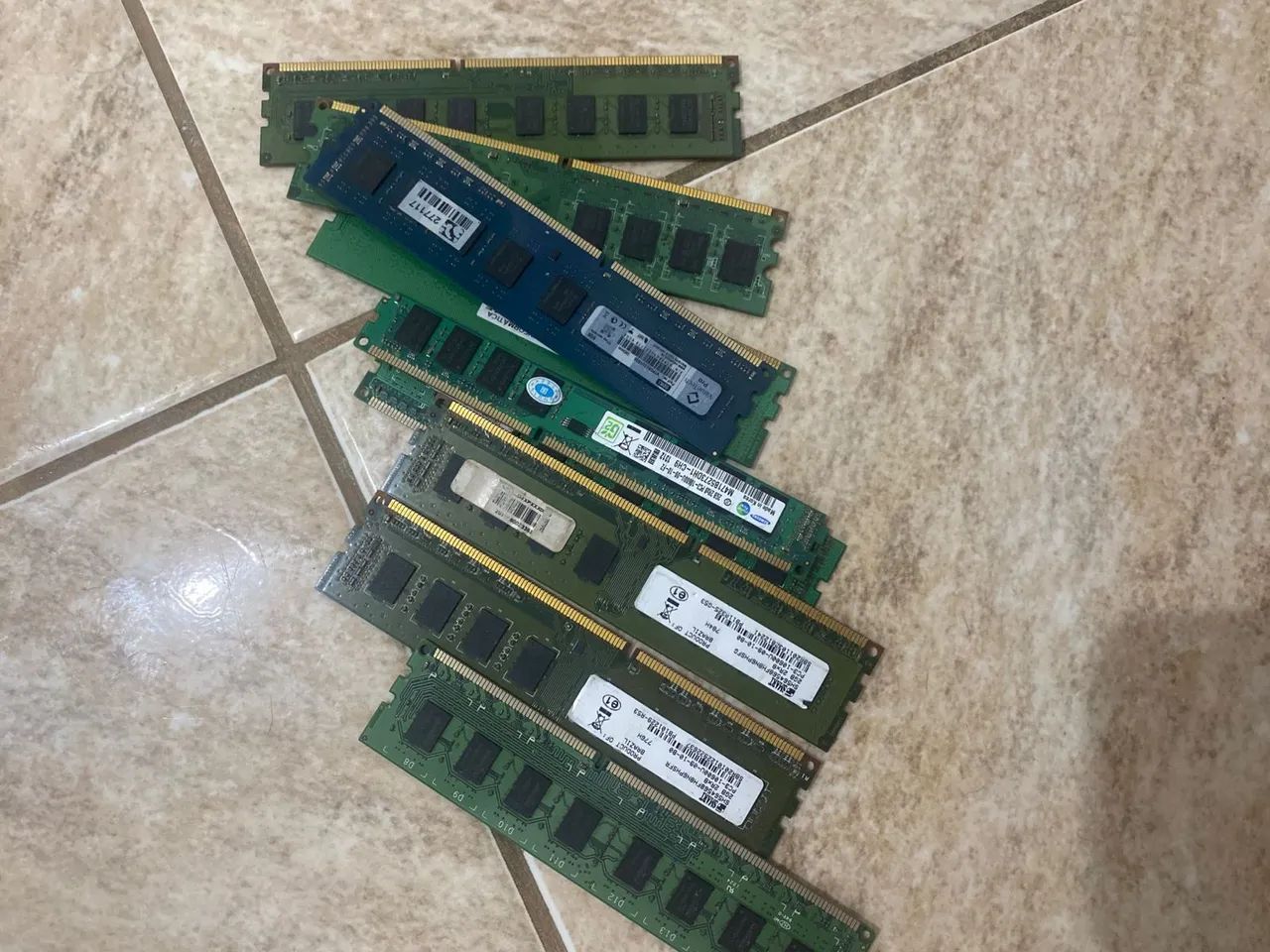 13 DDR3 RAM Modules of Various Types64739260277635120