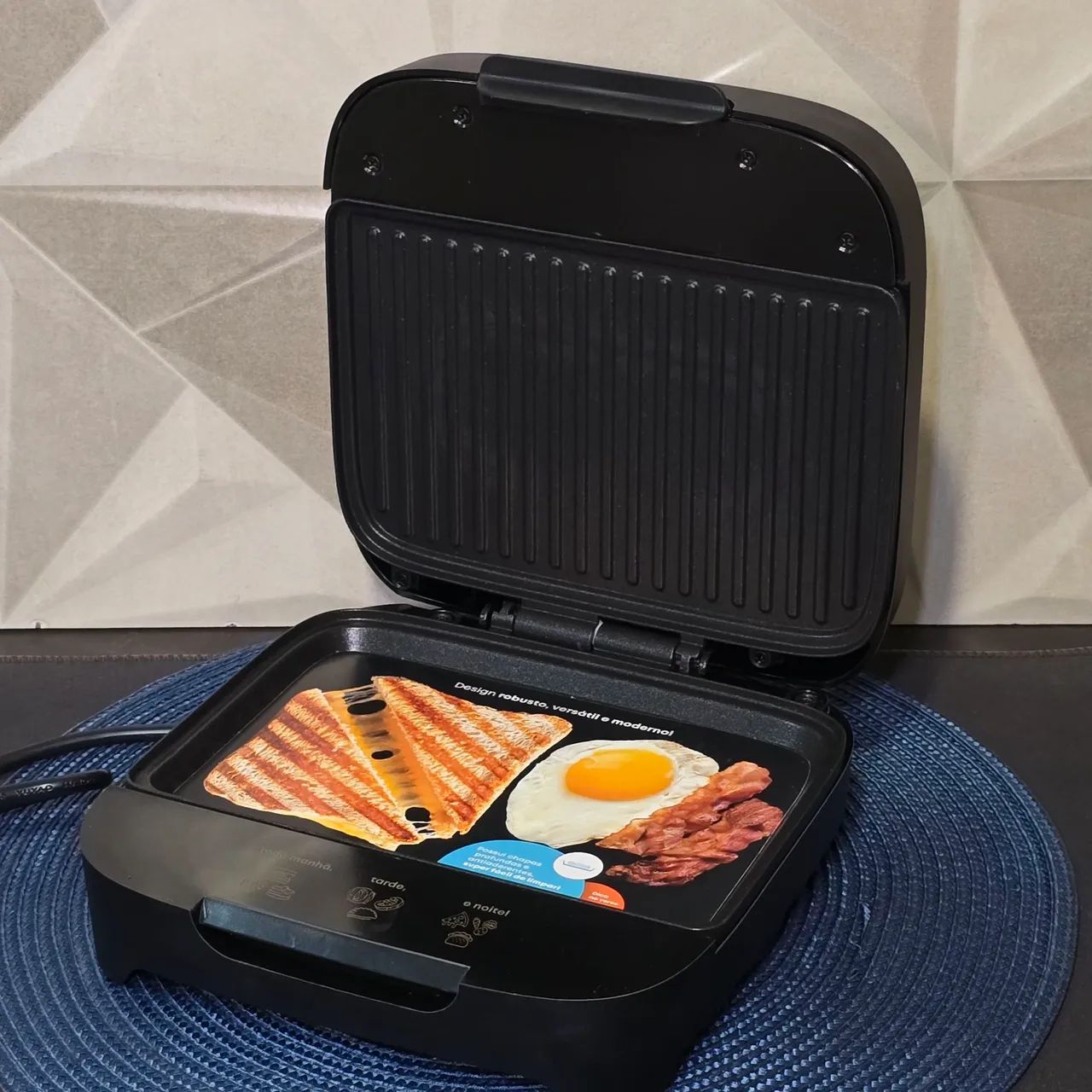 Sanduicheira e Grill Moderna Cadence 127V - Foto 3