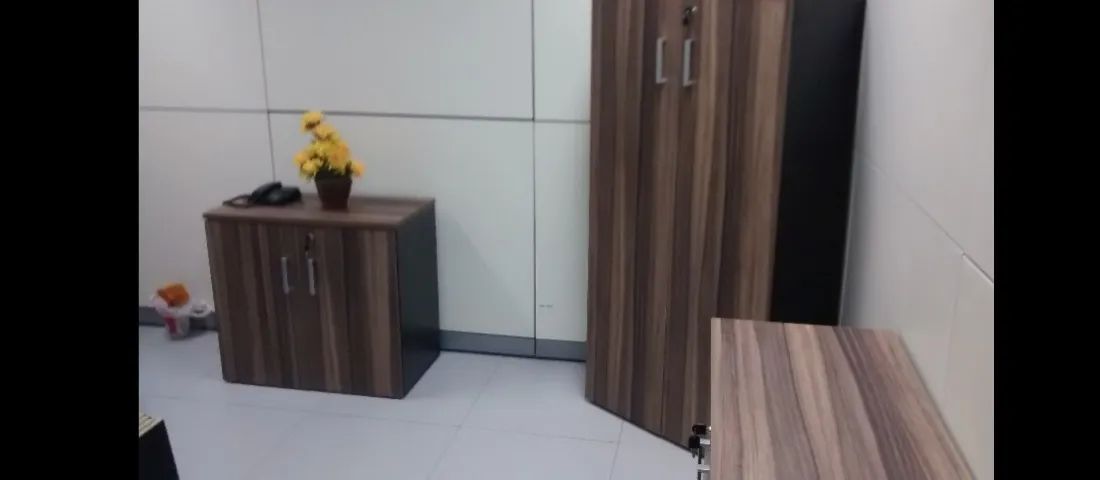 Jogo de móveis para escritório,, armário e mesa - Foto 3