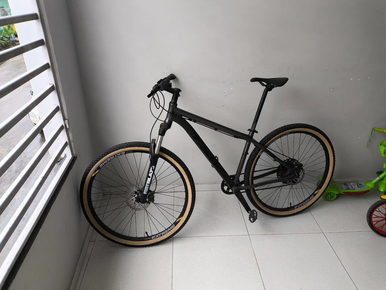 Bicicleta Aro 29 - Perfeita para Trilhas e Passeios