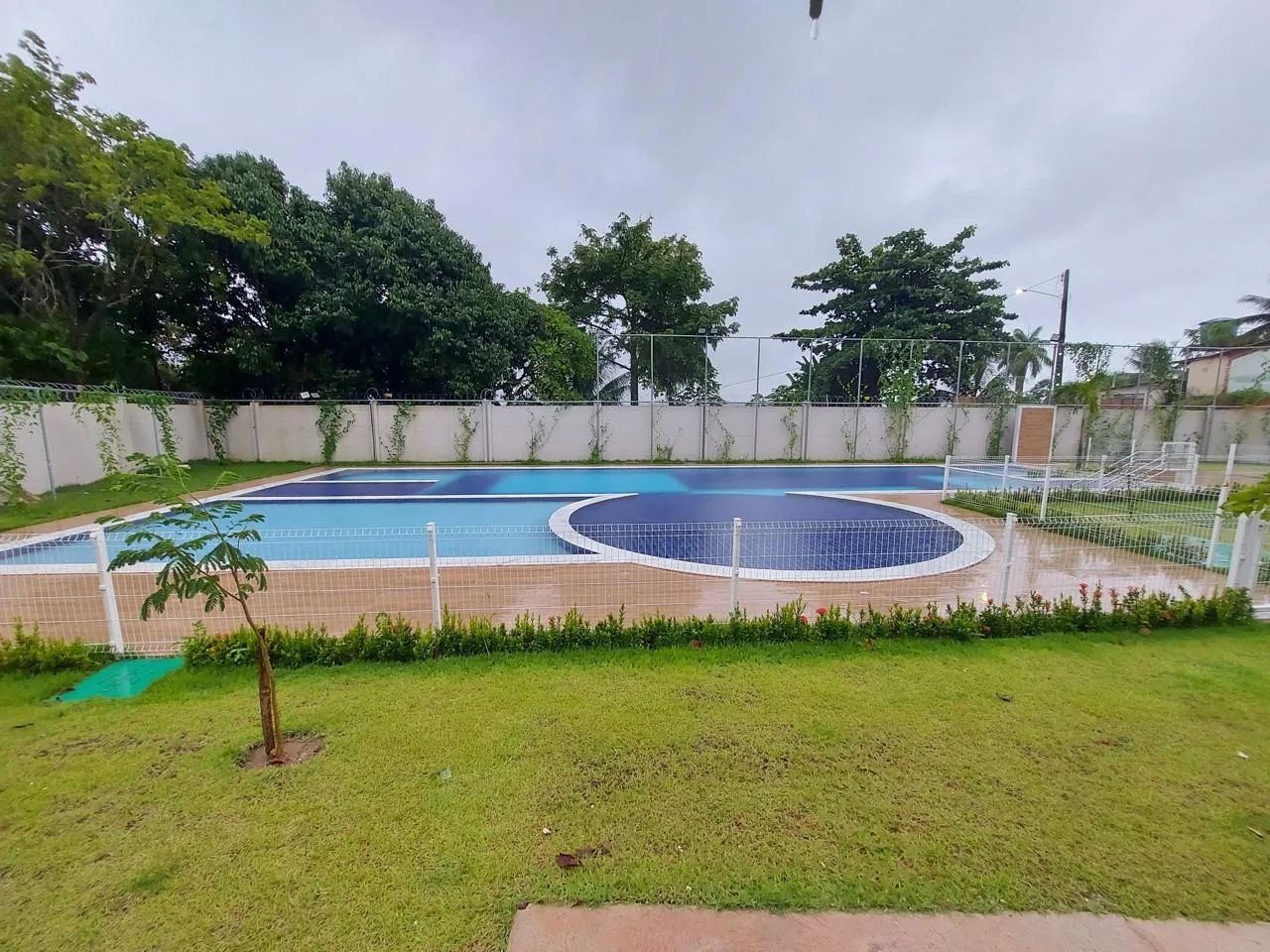 Alugo apto -2 quartos sendo 1 suíte