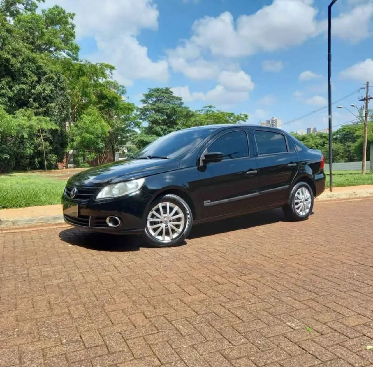 VOYAGE 1.0 TREND FLEX COMPLETO ANO 2009