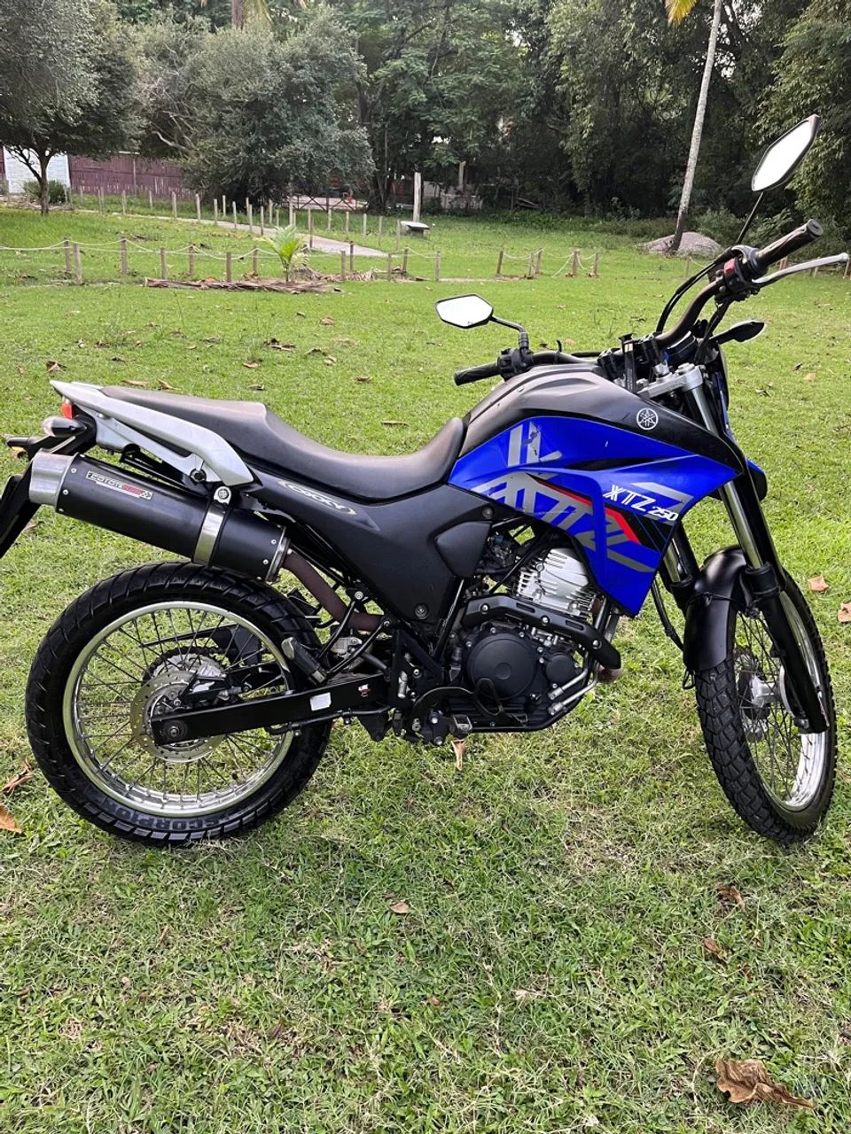 Lander ABS 2020 baixa quilometragem e já toda equipada !