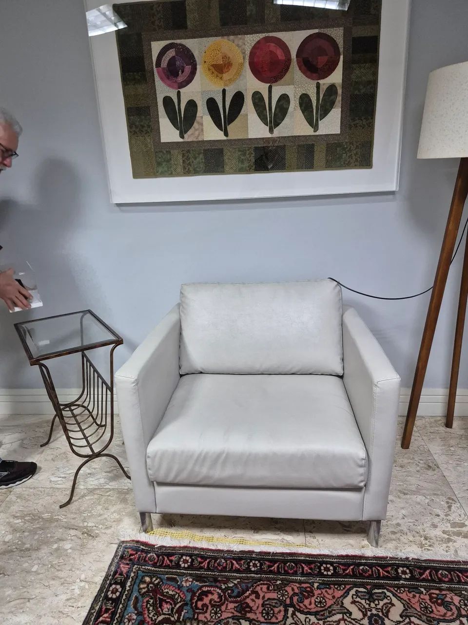 Cadeiras e poltranas para consultório, casa escritório - Foto 4